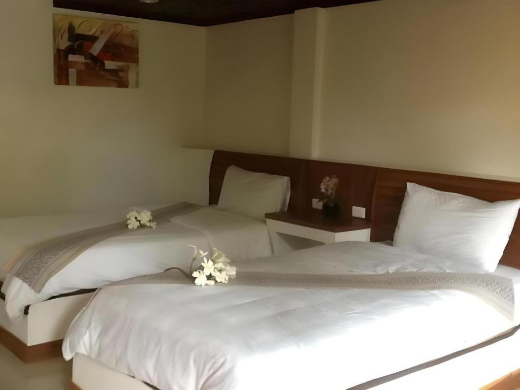 Phutawanchomdow Hotel Amphoe Tha Li Exterior photo